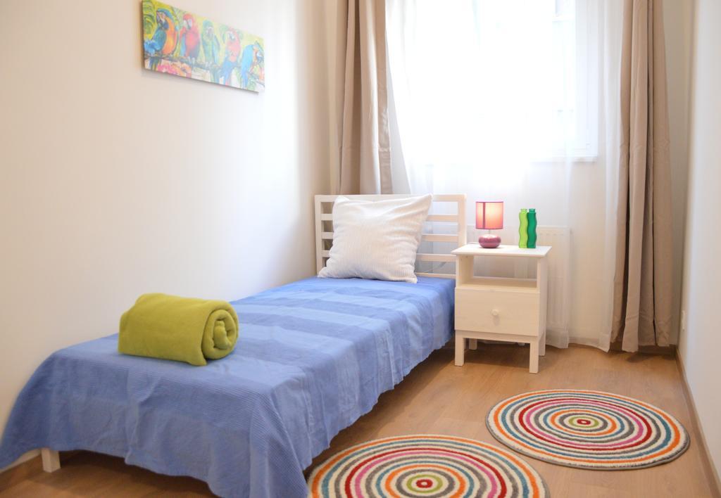 Two Bedroom Apartment At Bajcsy 布达佩斯 外观 照片